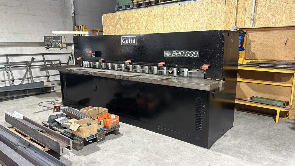 Guilhotina hidráulica Guifil 3100mm