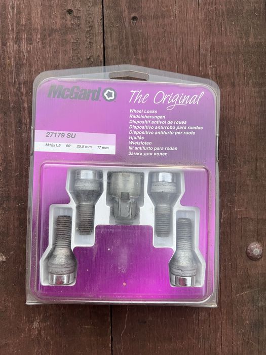 Śruby zabezpieczajace do kół