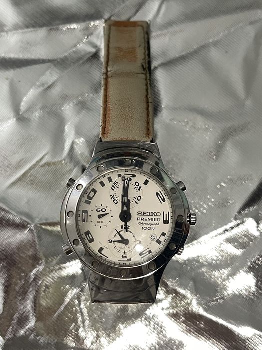 Продам оригинальные часы Seiko Premier Chronograph 100M