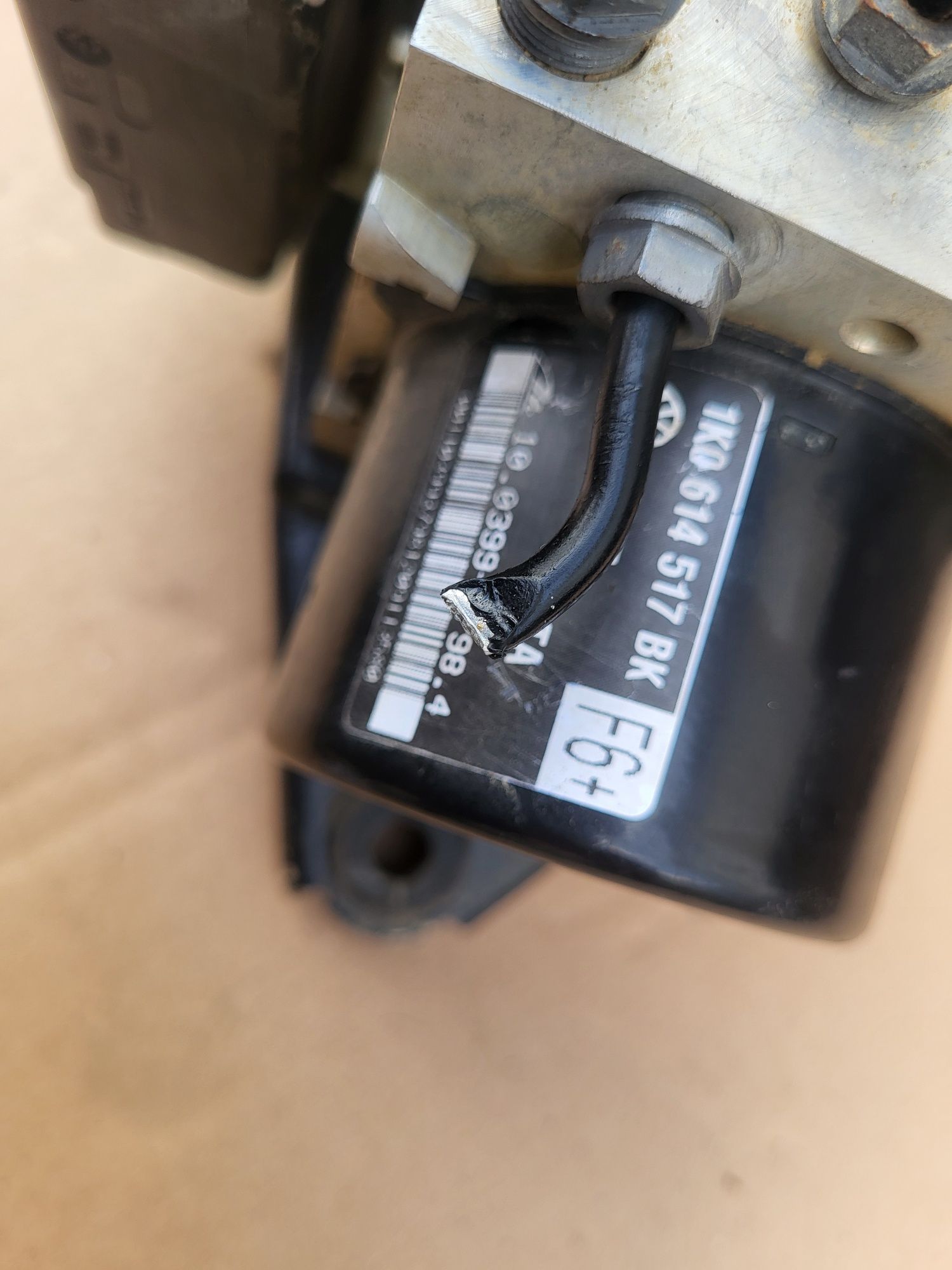 Pompa abs golf a3 8p 379 ap