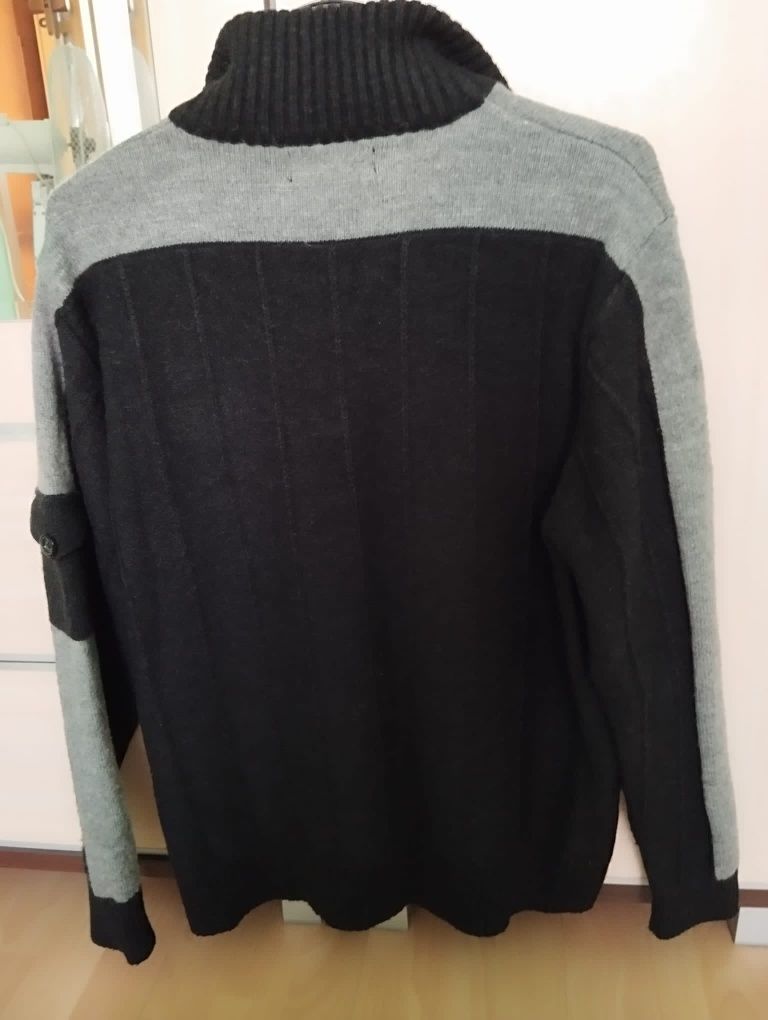Męski ciepły sweter