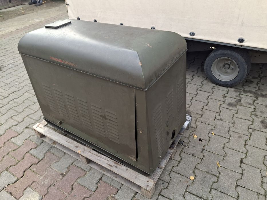 Wojskowy agregat prądotwórczy PAB4 4kw. 400v