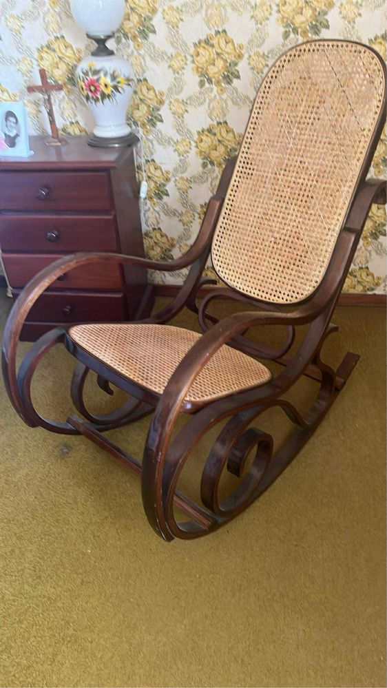 Poltrona vintage bem estimada