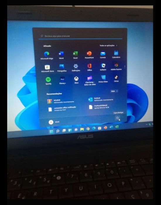 Portátil ASUS F553M