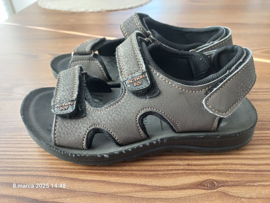 Sandałki chłopięce r.33 action boy