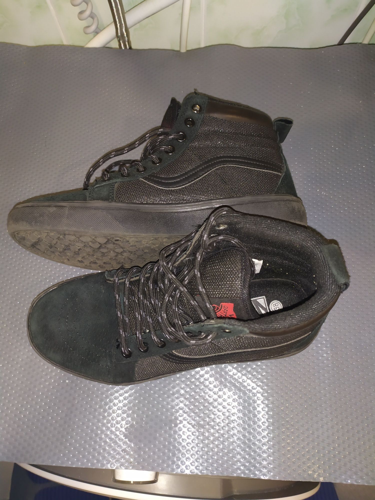 Зимние ботинки Vans-38 размер