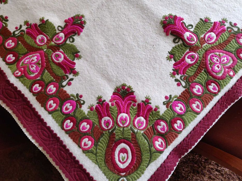 Uroczy kilim, makatka, obrus ludowy, serweta