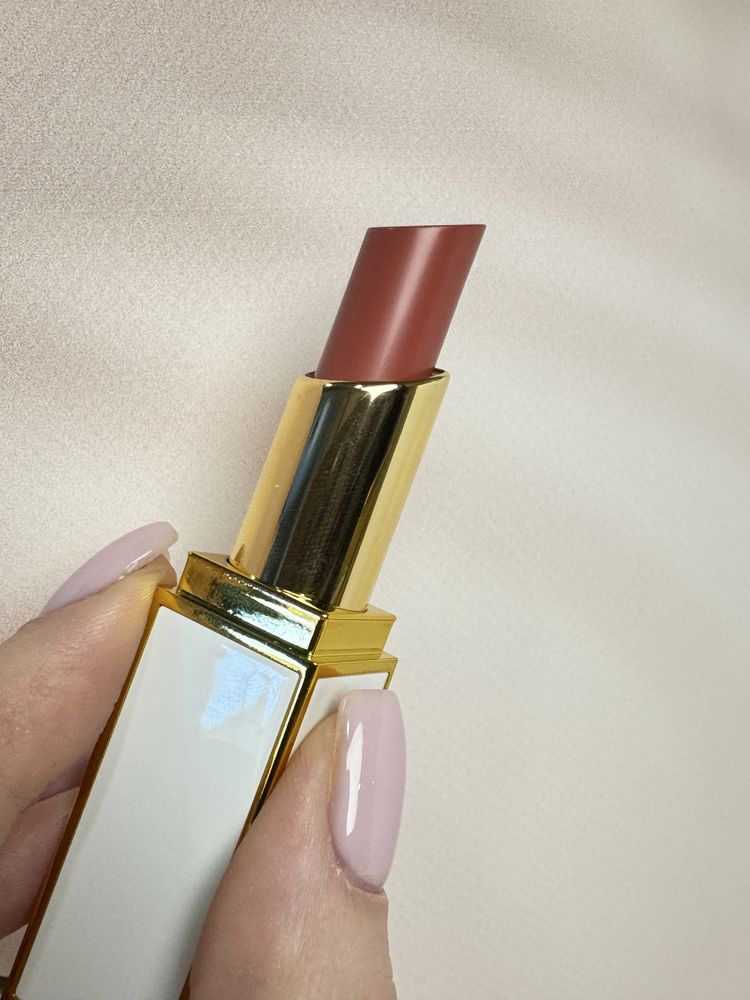Помада Tom Ford зволожуюча