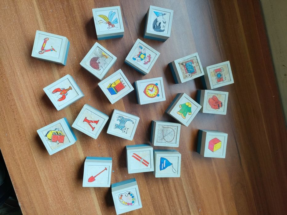 Litery gra edukacyjna PRL