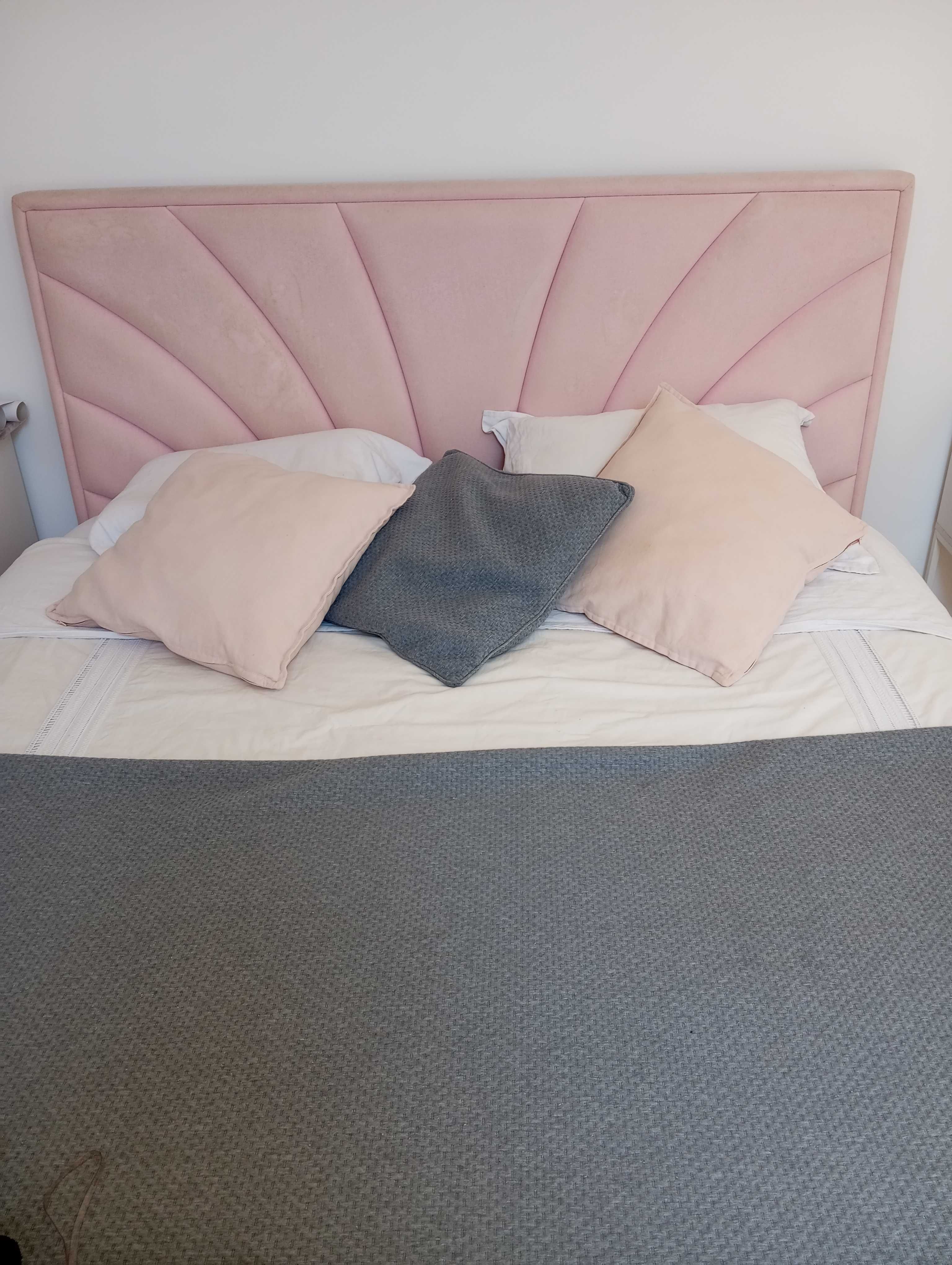 Cama de casal laskasas