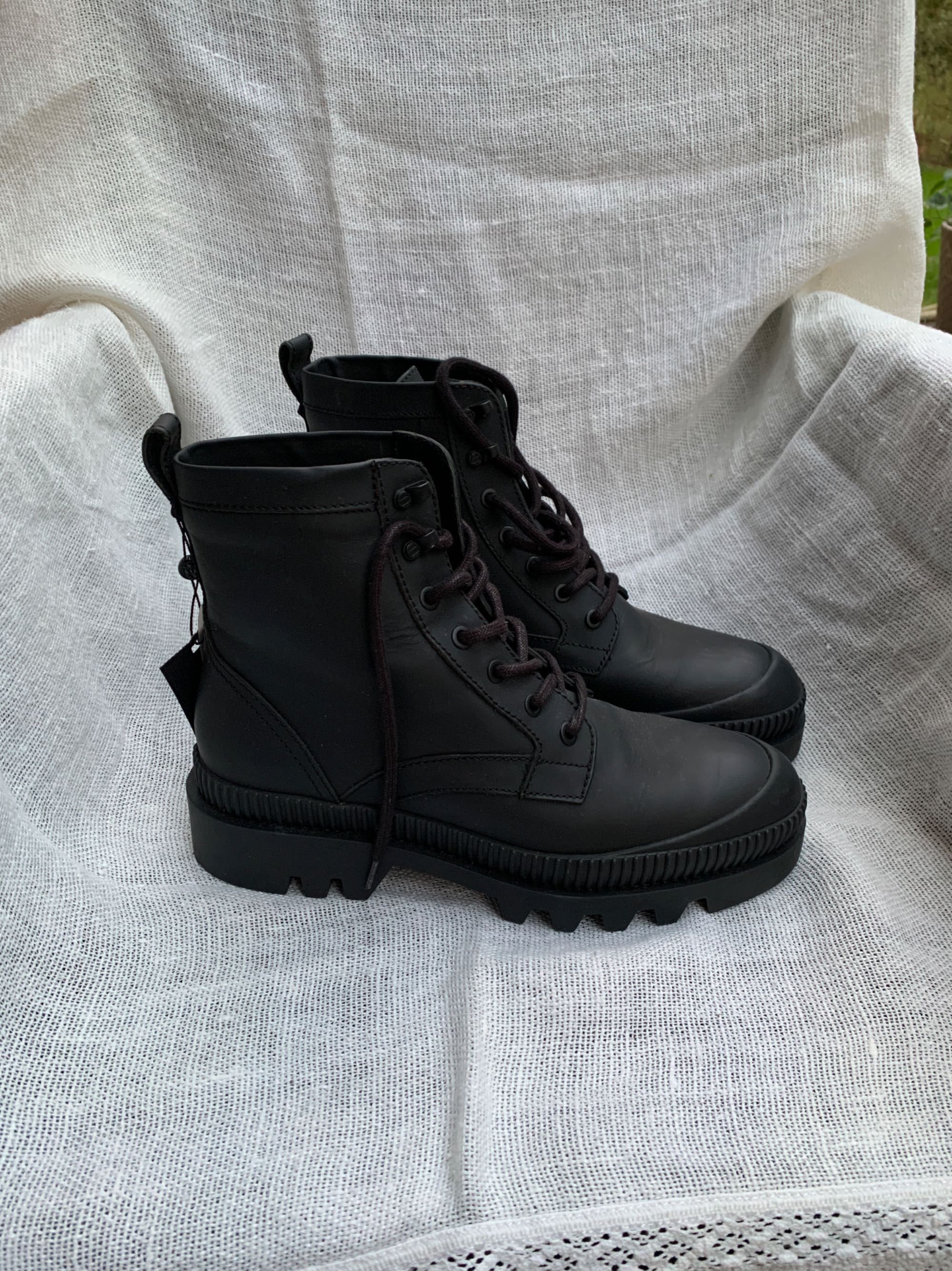 Buty damskie trapery skórzane Massimo Dutti 40 botki sznurowane