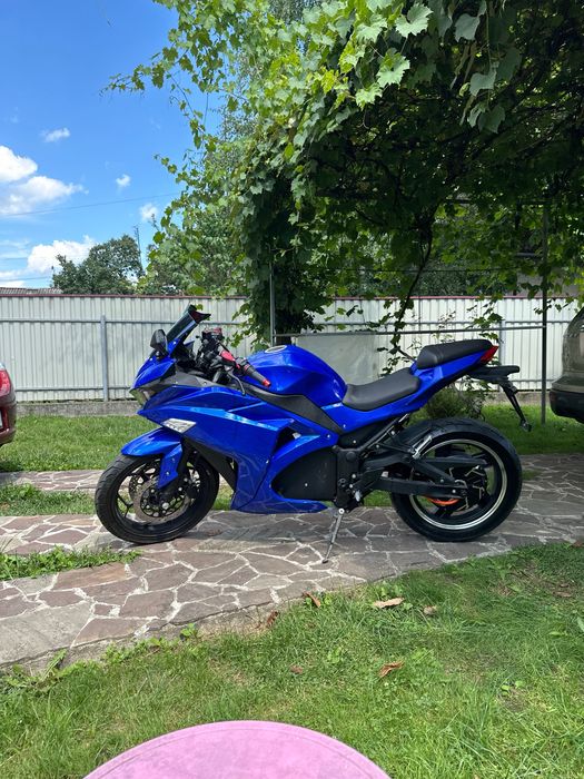 Електробайк (копця YAMAHA R3)  3 кв/32Ан