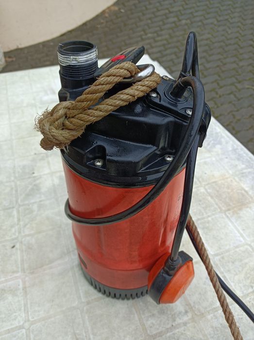 Bomba submersível PEDROLLO