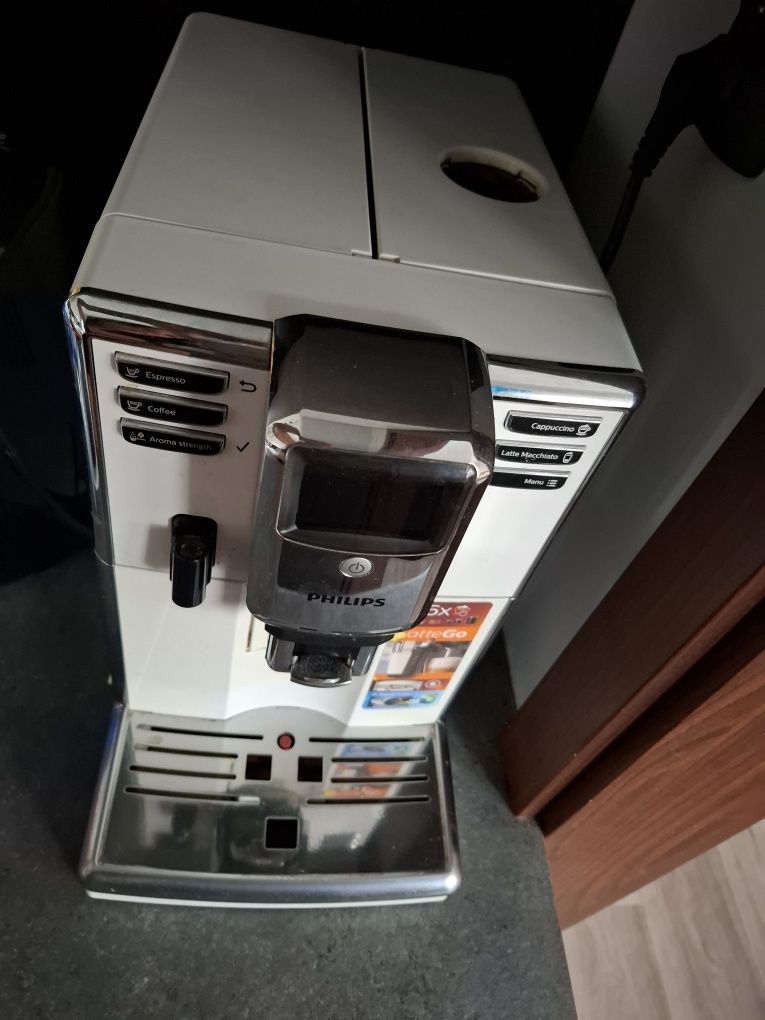 Ekspres philips latte go