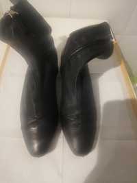 Botas em. Pele marca Massimo Dutti