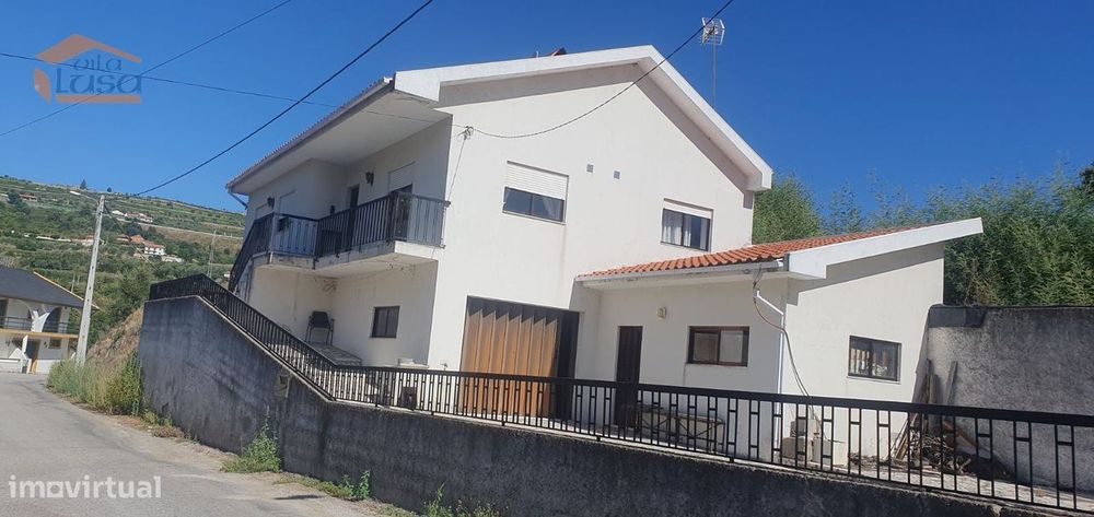 Moradia e terreno agrícola  de regadio