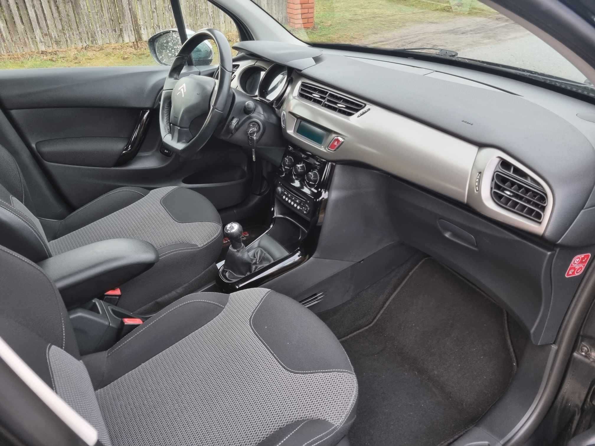 Citroen  C3 II   2014 r   1.0 benzynka    117000 km  Tempomat   LEDY