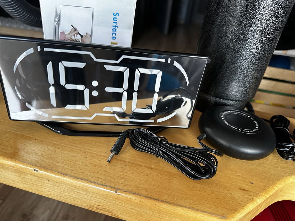 Zegar budzik MESQOOL czarny 20cm