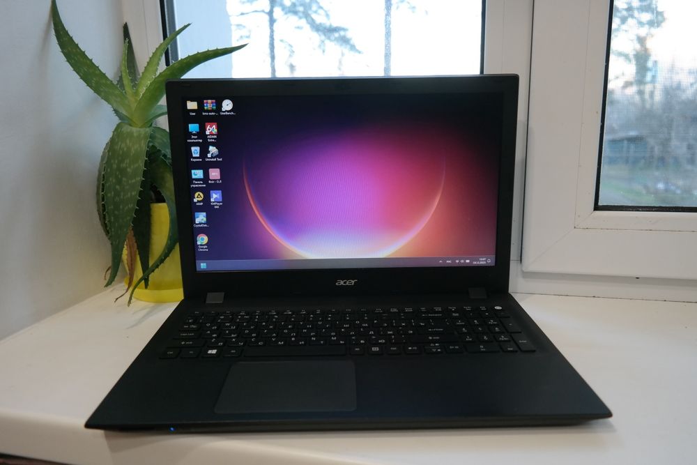 Acer E5-573/і3-4005/ОЗУ-8gb/ssd-120/hdd-500/АКБ-3год
