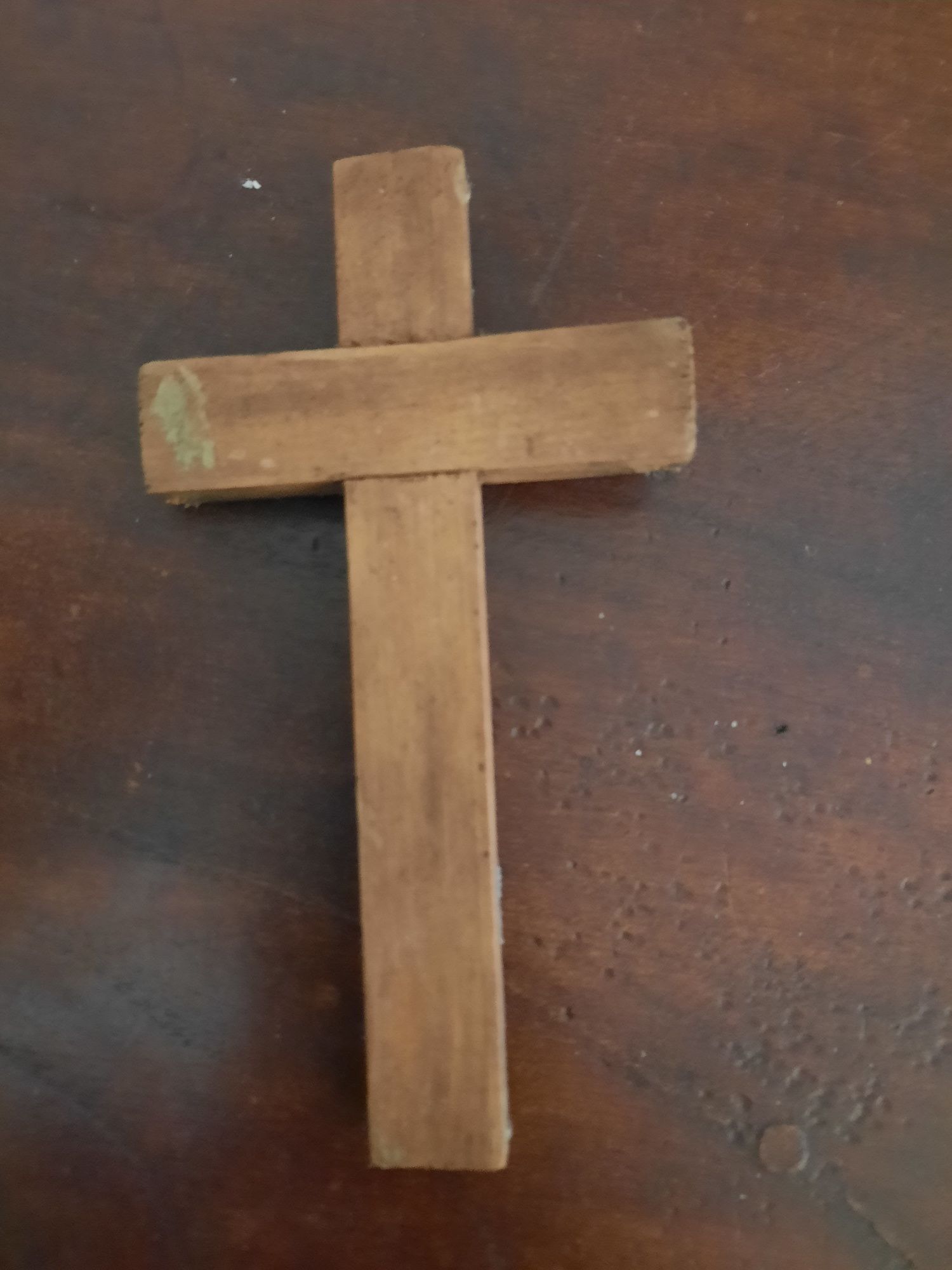 Cruz de cristo em metal/madeira