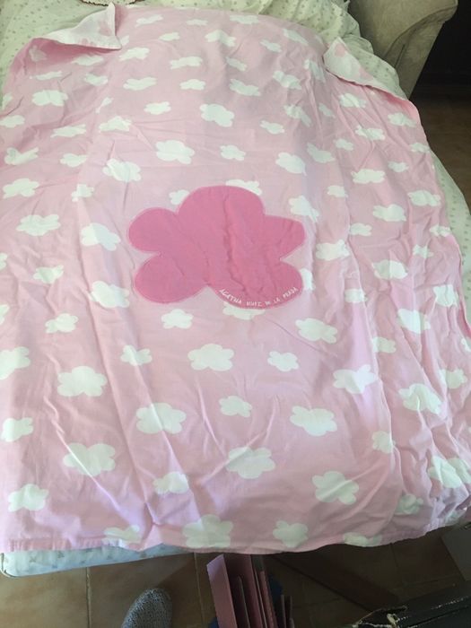 Protetor de cama de grades menina nuvens Agatha Ruiz Prada