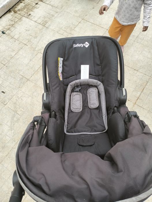 Carrinho + ovo a precisar de limpeza