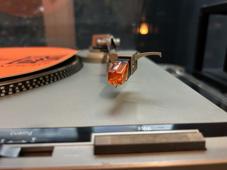 Gira discos Technics SL-B200 em excelente estado e agulha nova