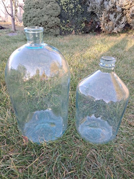 Бутиля 20 літрів та 10 літрів