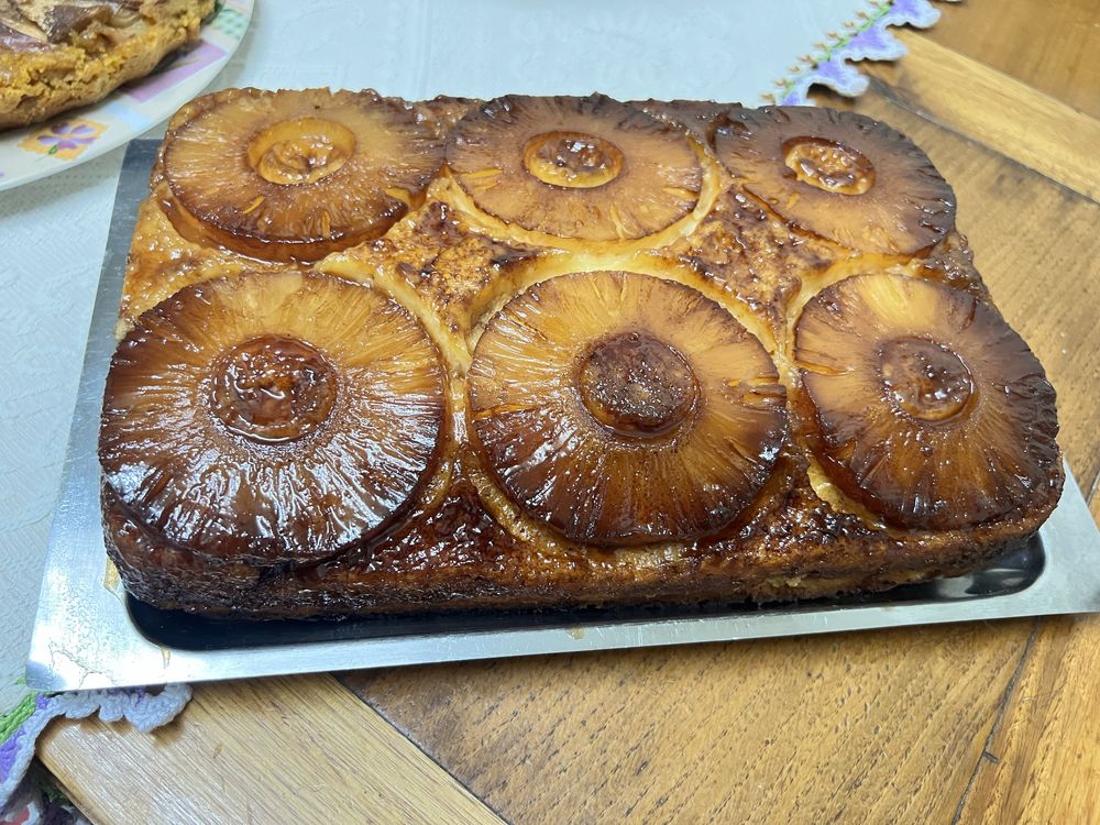 Bolo de ananas por encomenda