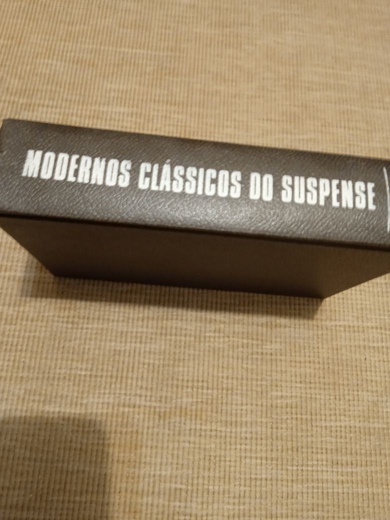 Modernos clássicos de suspense - 652 pág.