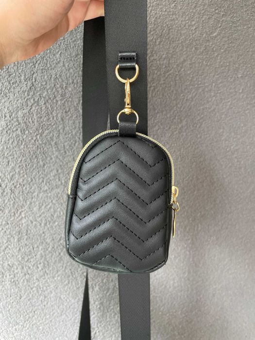 Czarna torebka na ramię