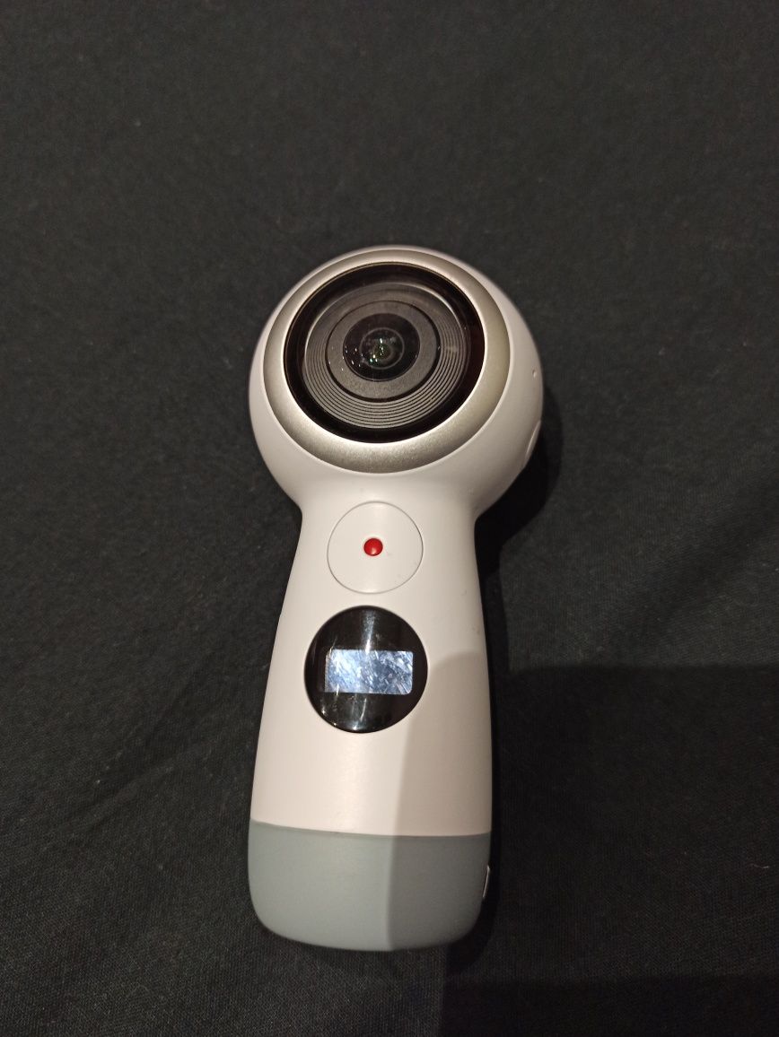 Kamera Samsung Gear 360 sm-r210