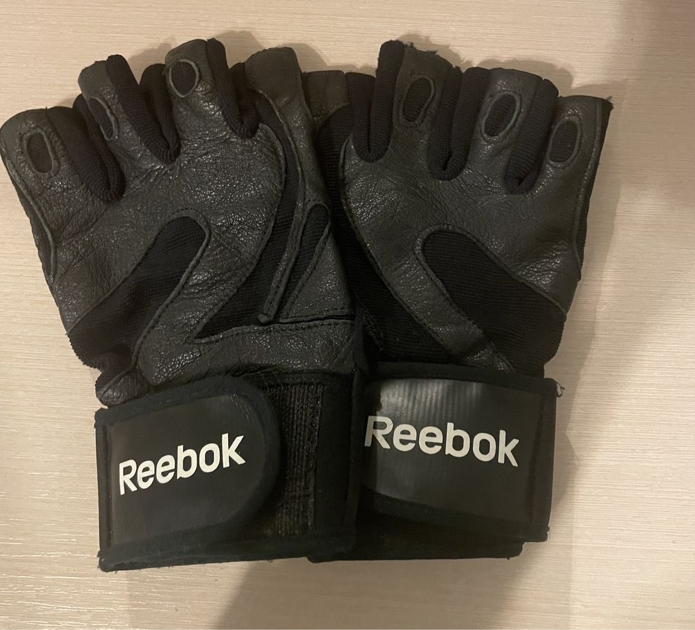 Спортивні чоловічі рукавички Reebok