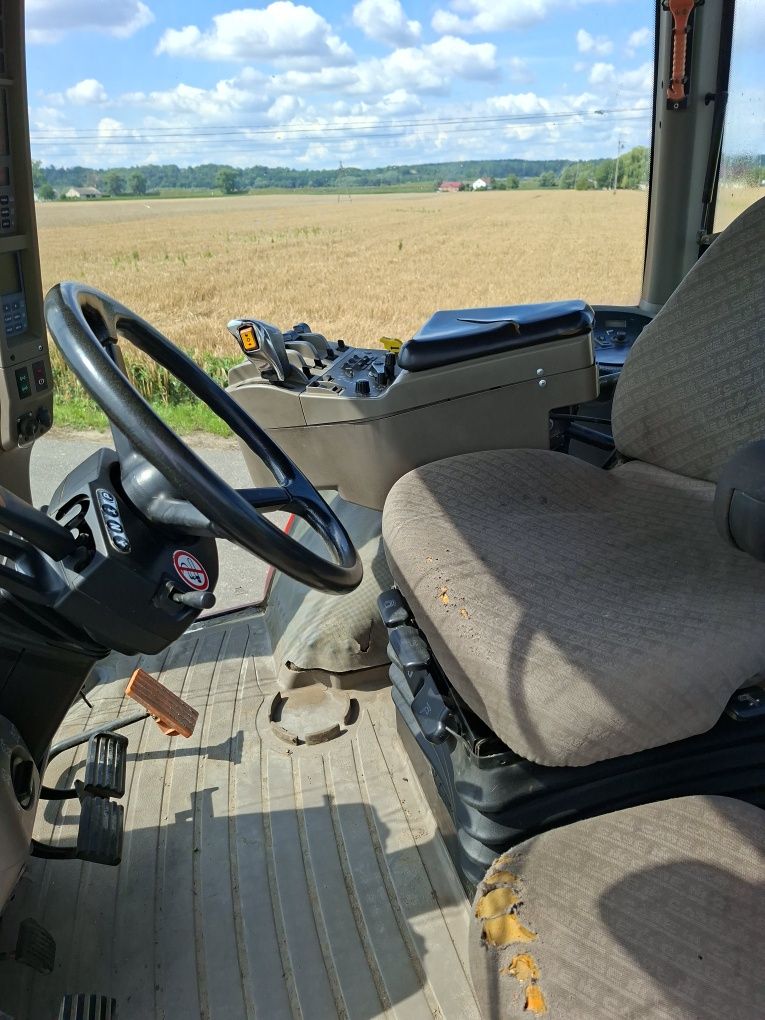 Case magnum 220 rok 2002