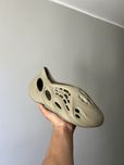 Yeezy Foam Runner Stone salt r.44,5
