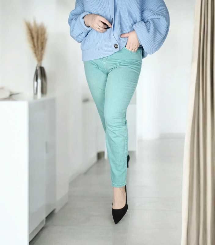 Spodnie jeansowe jasne plus size 44 wysokim stanem zwężane nogawki