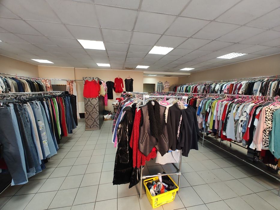 Lokal handlowo - usługowo - magazynowy w centrum Krosna Odrz.