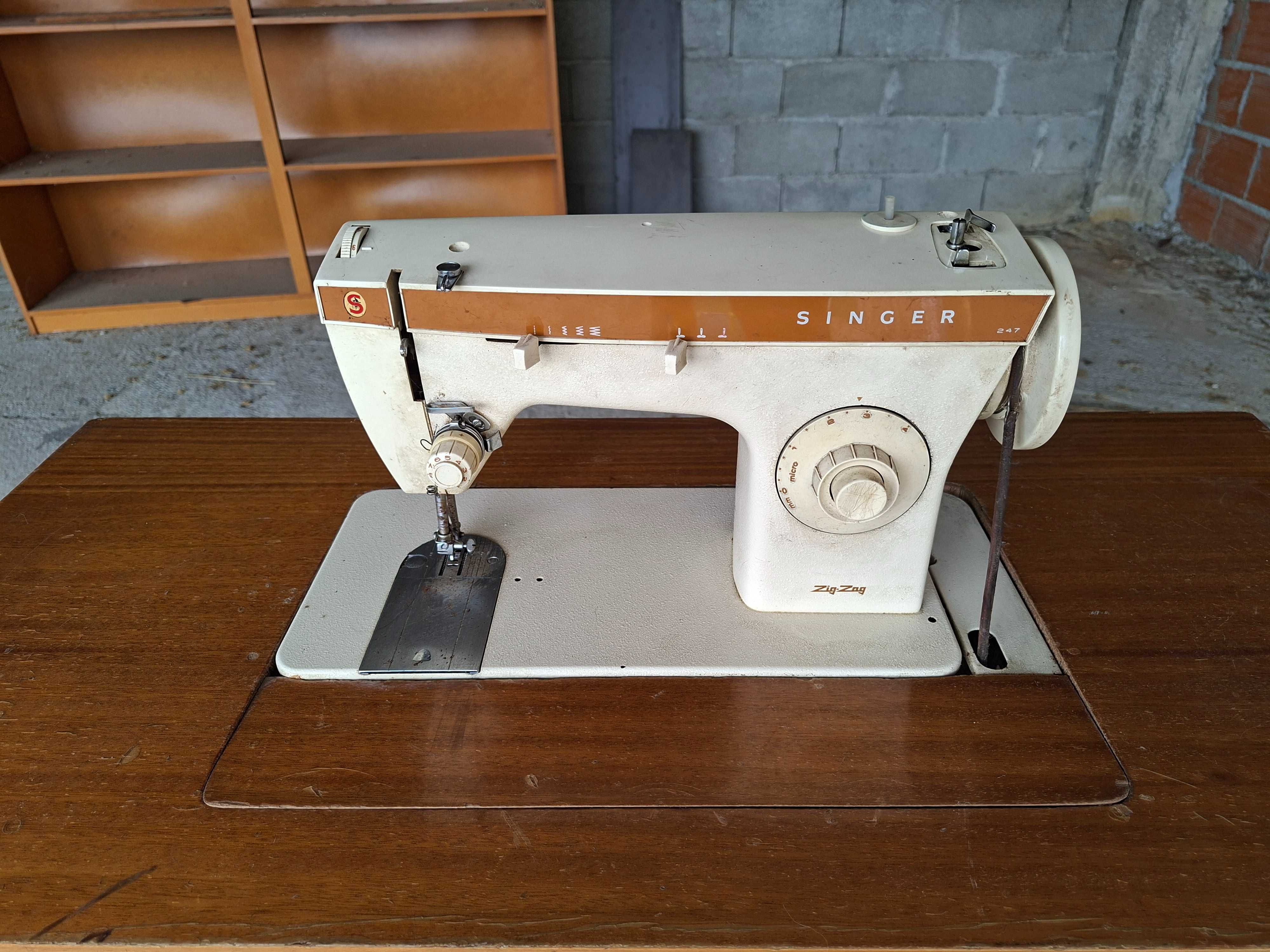 Maquina de costura singer