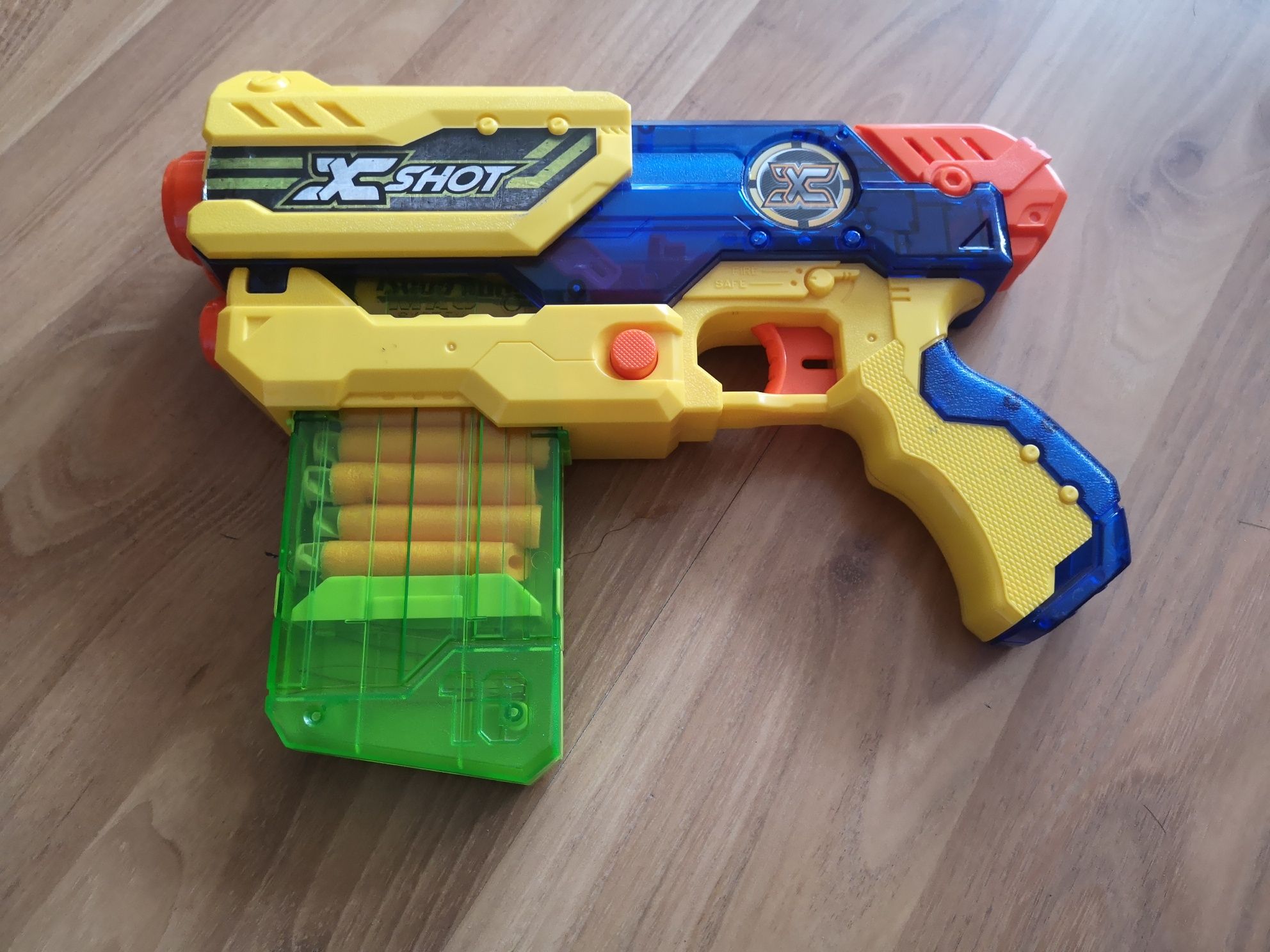 Nerf xshot+magazynek+11strzałek