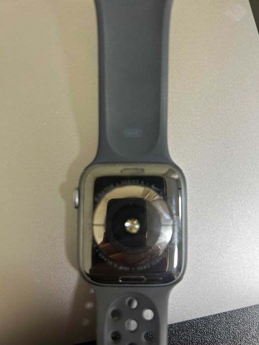 Apple Watch Series 4 Nike 44 мм