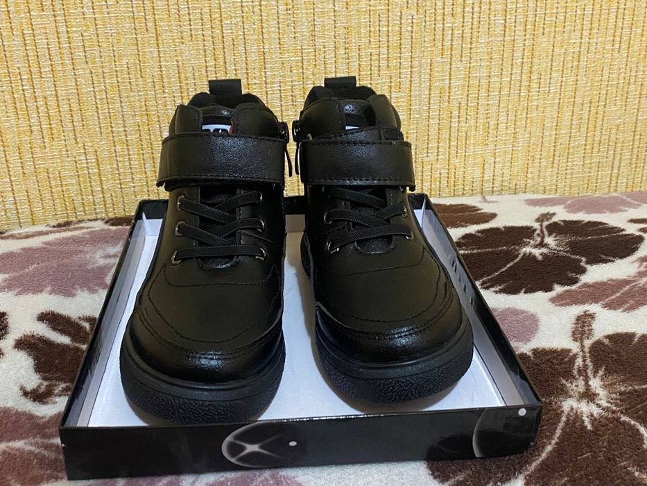 Черевики для хлопчика нові