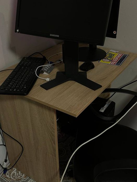 Столи офісні в ідеальному стані 4-6шт