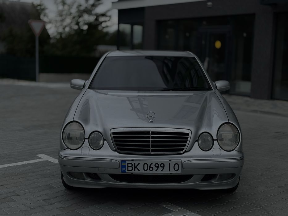 Mercedes-Benz W210 E320 4matic