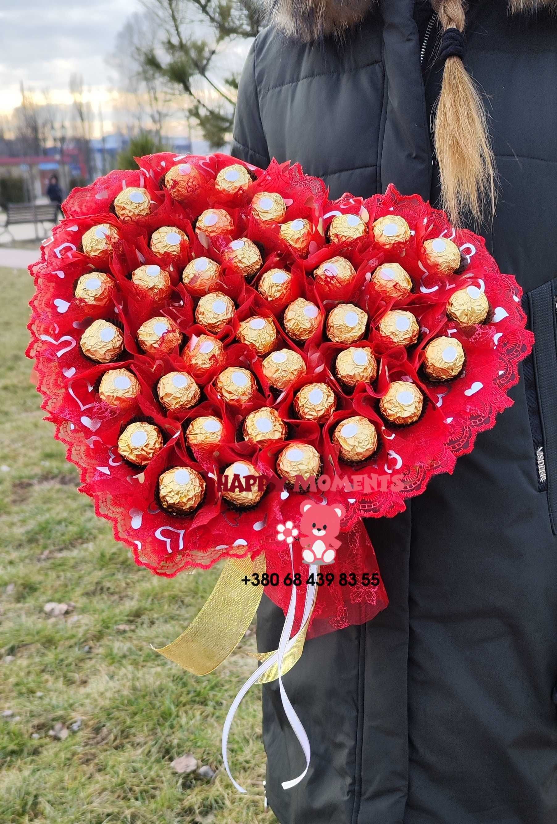 Букет з цукерок "Ferrero Rocher" у формі серця из конфет подарок