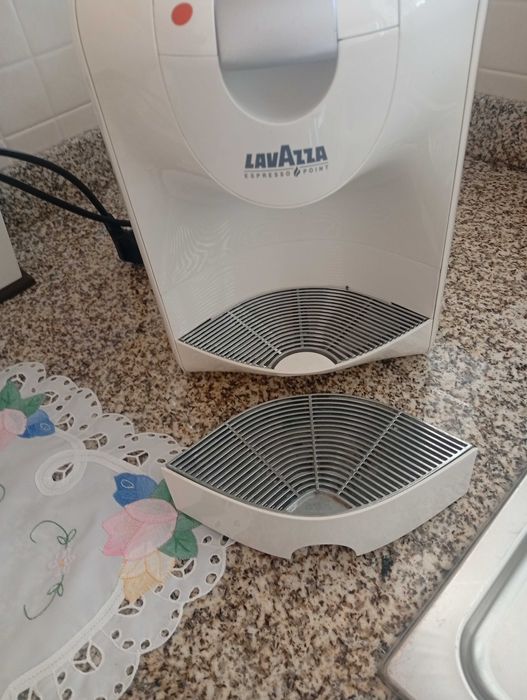 Máquina de café expresso point da Lavazza