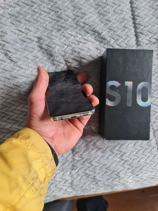 Samsung galaxy s10 128g 8 ram