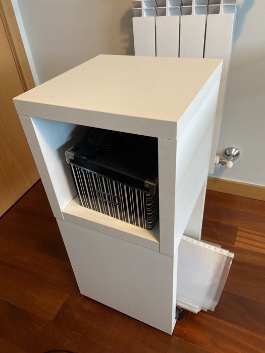 Mesa cabeceira/ apoio escritório