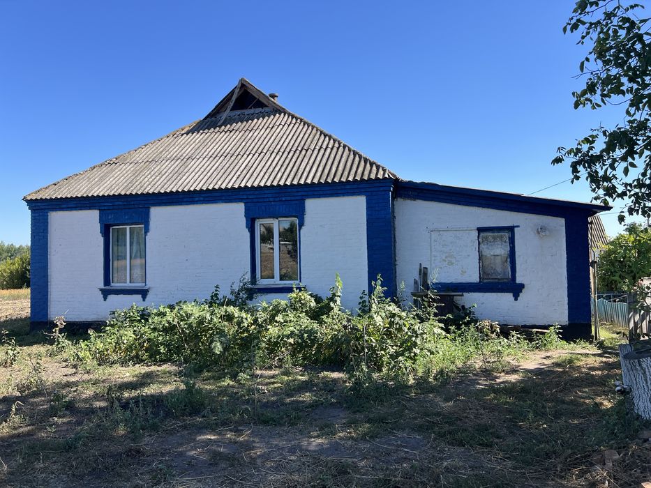 Продам хороший цегляний будинок в місті Узин