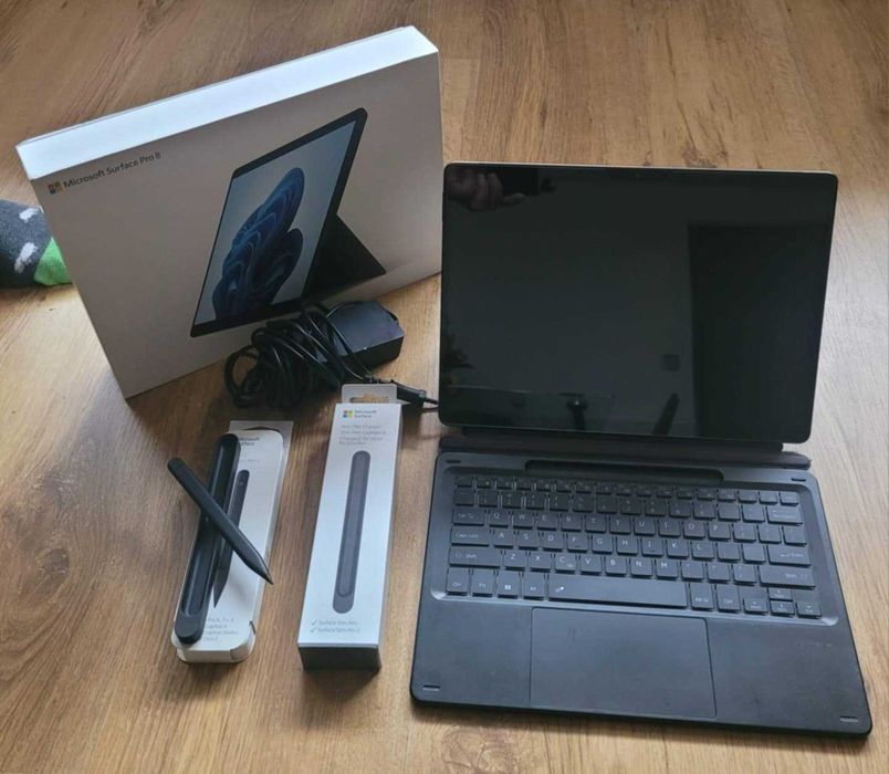 Microsoft Surface Pro 8 + Surface Pen 2