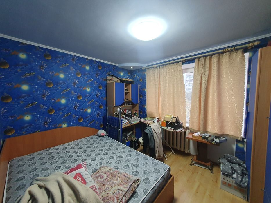 Продам 3к квартиру в центре